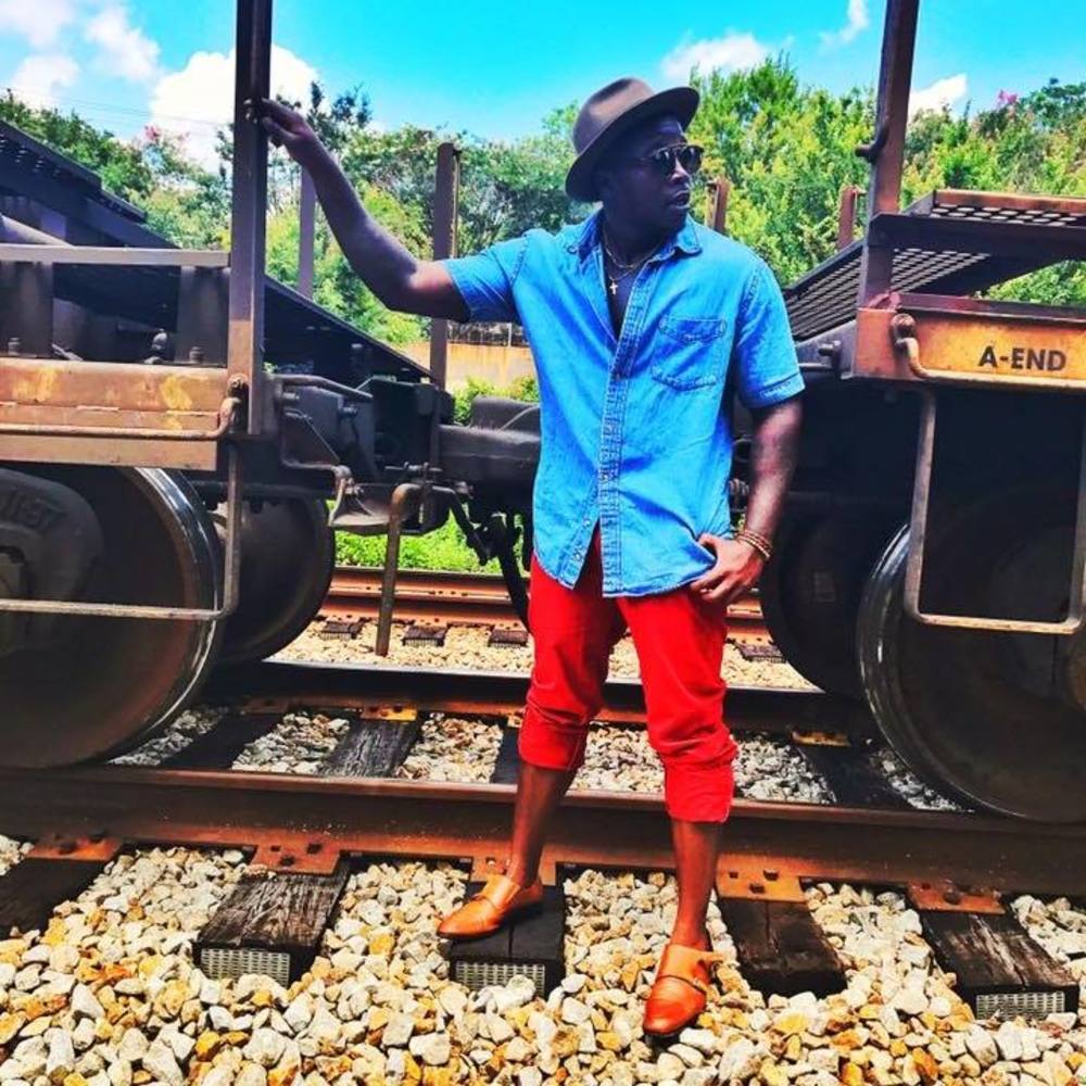 Meet your Posher, Troy